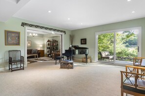 Interior - Fabulous new home, 2 miles from town (Harbor Springs)