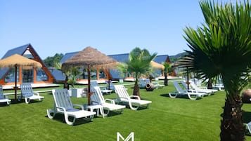 Seasonal outdoor pool
