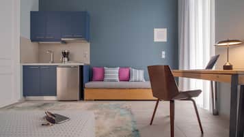 Premium Room | Minibar, blackout drapes, soundproofing, free WiFi