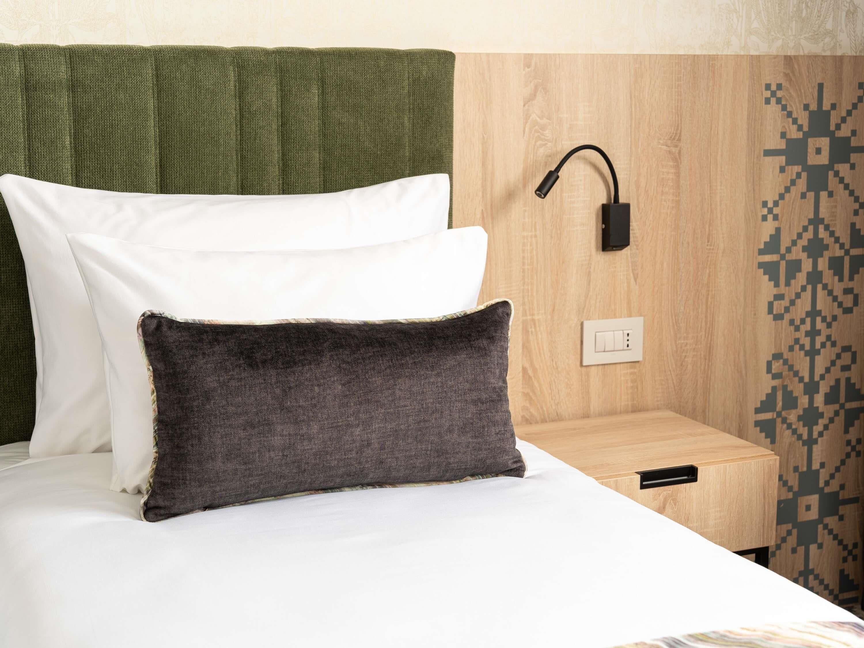 Habitación superior, 1 cama matrimonial | Ropa de cama de alta calidad y artículos del minibar gratis 