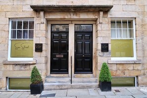 施設の正面