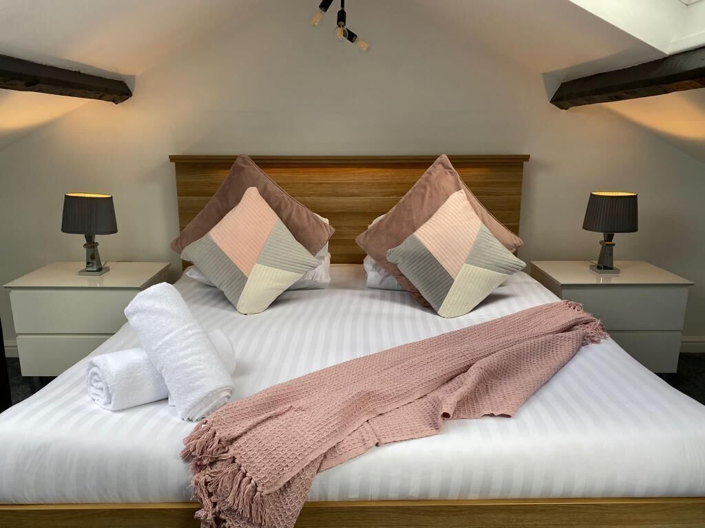Desk, iron/ironing board, free WiFi, bed sheets