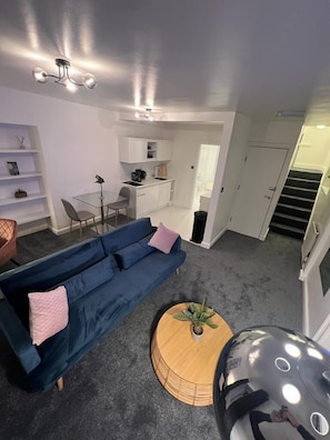Deluxe Apartment | Private kitchen - Sun Street ApartHotel (Lancaster)