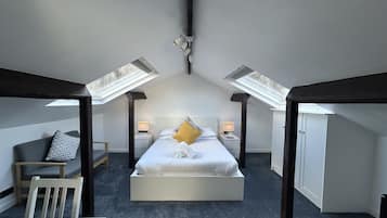 City Studio | 1 bedroom, desk, iron/ironing board, free WiFi