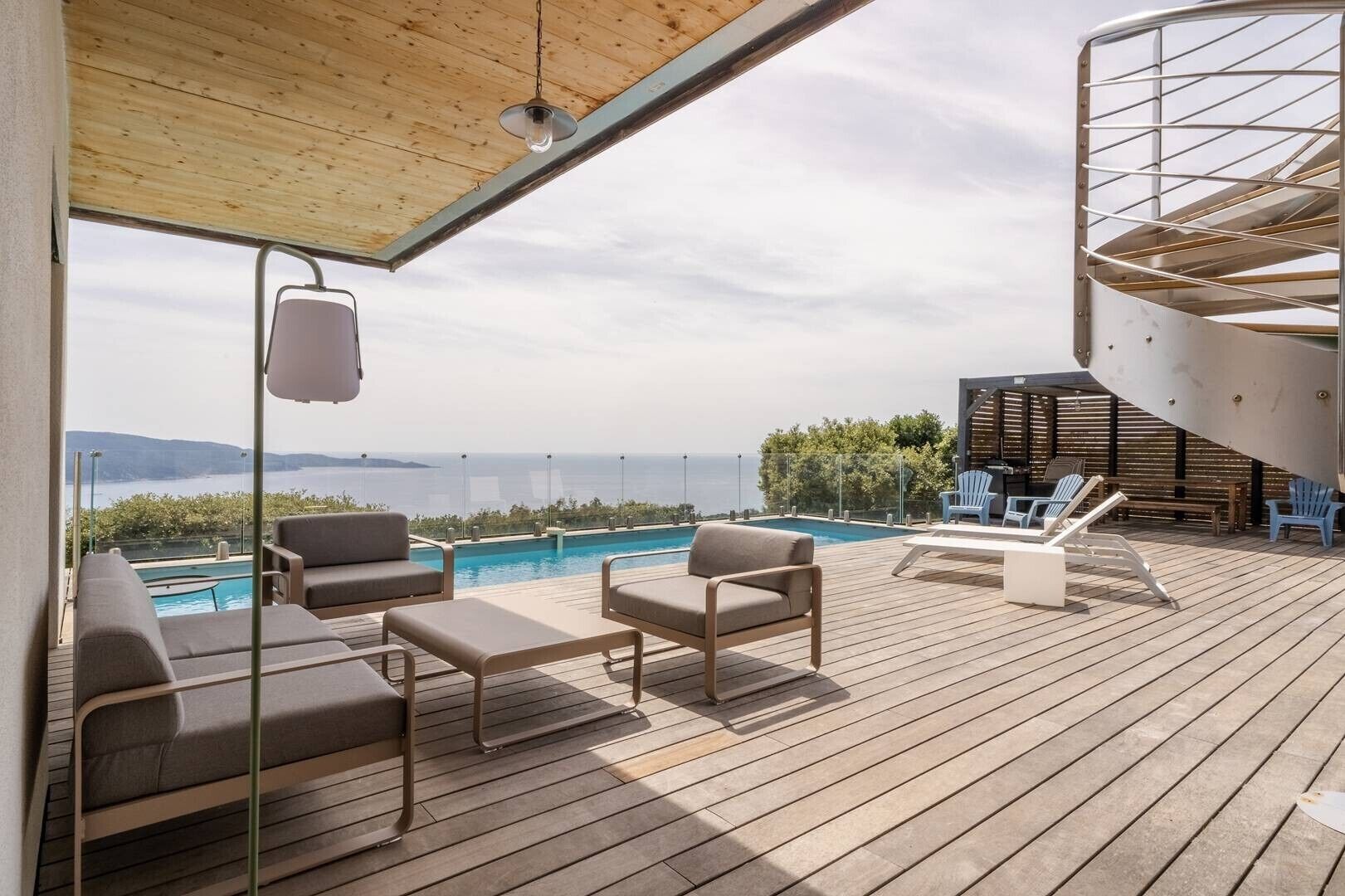 Piscine extérieure, piscine chauffée