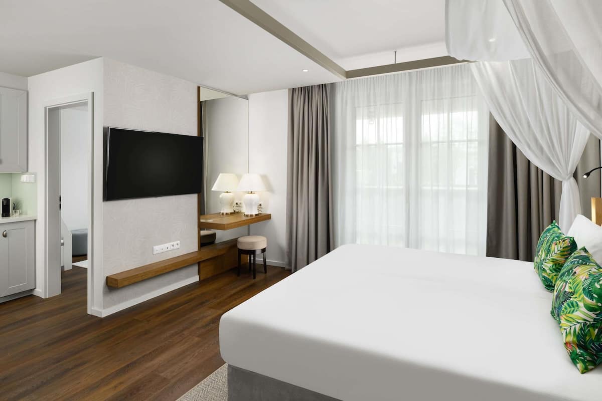 Ropa de cama hipoalergénica y minibar