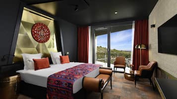 Ropa de cama hipoalergénica y minibar