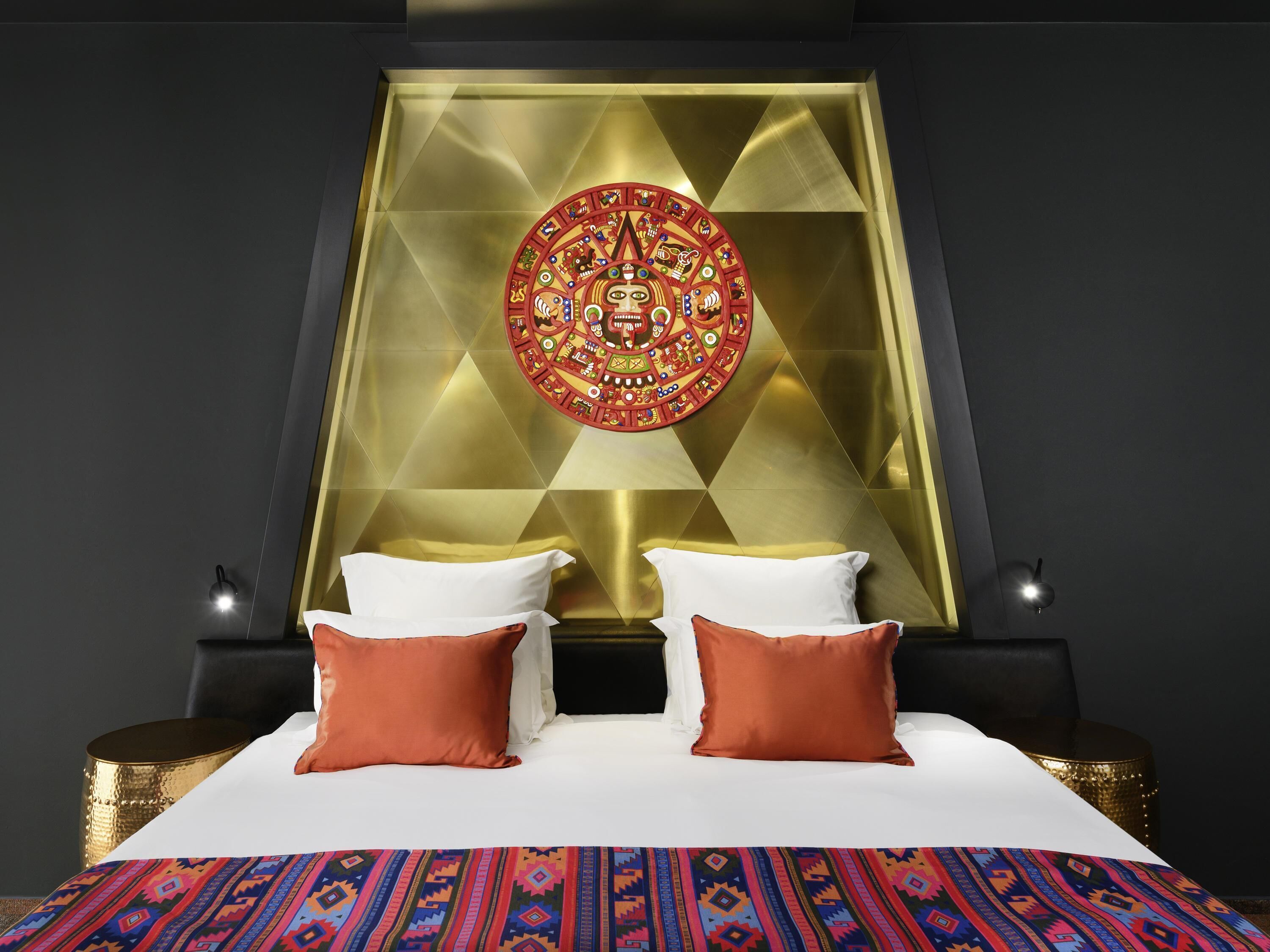 Hypo-allergenic bedding, minibar, in-room safe, desk