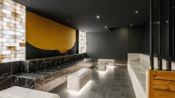 Couples treatment rooms, sauna, hot tub, steam room, body treatments