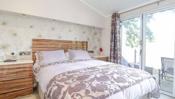 3 bedrooms, individually decorated, individually furnished, free WiFi