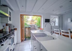 Fridge, microwave, dishwasher, toaster