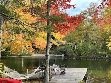 Outdoor dining. Grandmas Cottage on the River and the Rail Trail in Wolfeboro