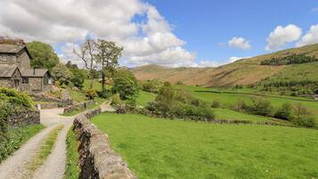 Cottage | Property grounds