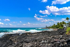 Pantai di sekitar