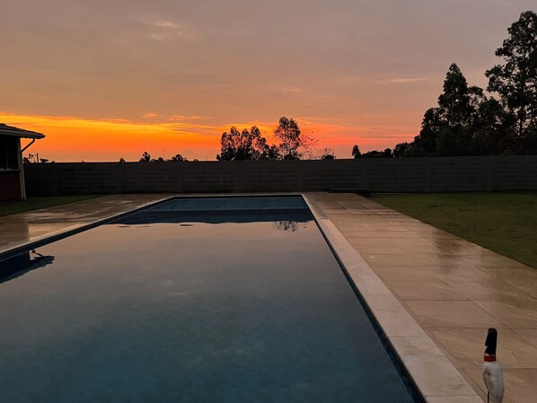 A heated pool - Spacious and cozy country house to welcome your family (Alumínio)