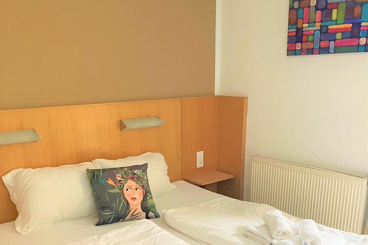 In-room safe, iron/ironing board, free WiFi