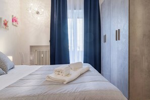 2 bedrooms, iron/ironing board, free WiFi