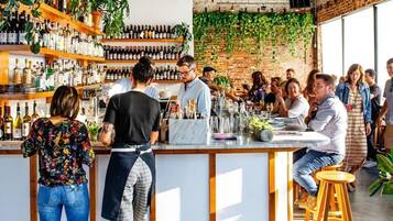 Bar (en la propiedad)