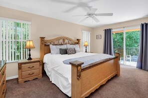 4 Schlafzimmer, Schreibtisch, Bügeleisen/Bügelbrett, Reisekinderbett