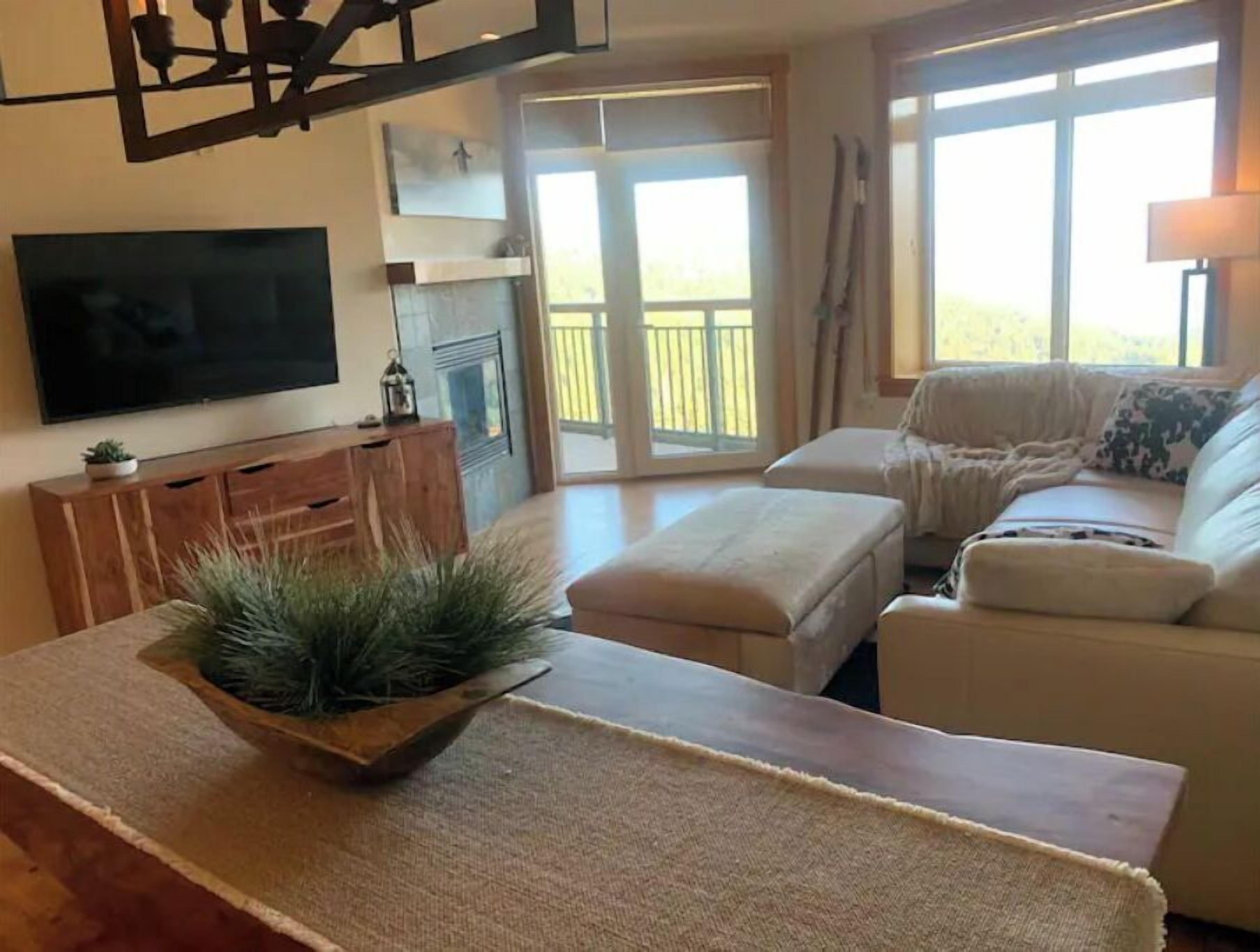 Una Smart TV, libros