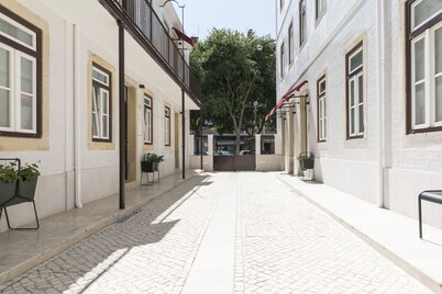 Bright and comfortable duplex apartment in a quiet and typical Lisbon neighborhood.