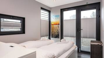 2 bedrooms, Internet