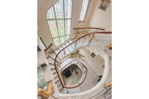 Interior - Aqua Theme Room #FreeParking #Bigbalcony #SmartTV (Jaipur)