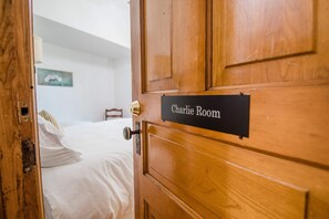 1 makuuhuone, silitysrauta/-lauta, Wi-Fi, vuodevaatteet