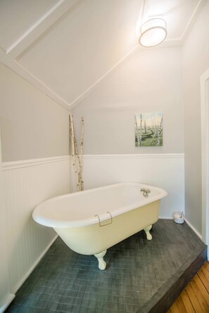 Badewanne, Haartrockner