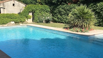 Piscine extérieure