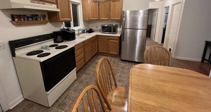 Relaxing Escape in the Woods - 15 minutes from Marquette!