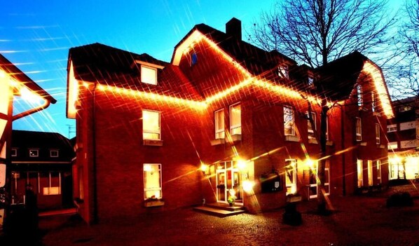 Exterior - Hotel Hubertus (Ennigerloh)