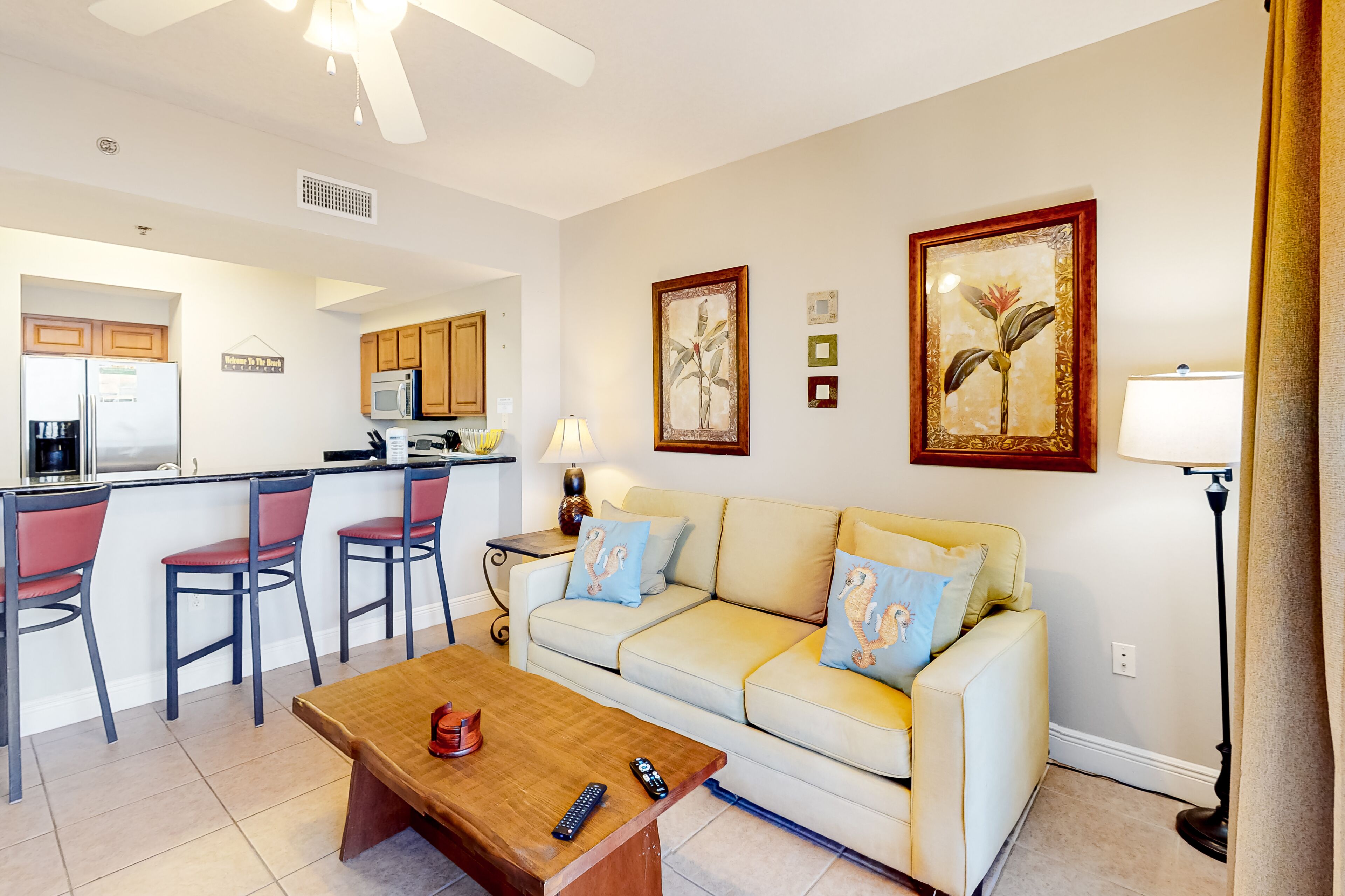 13th-floor Gulf-front condo with balcony, washer/dryer, pool & tennis