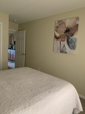 2 bedrooms, iron/ironing board, free WiFi, bed sheets