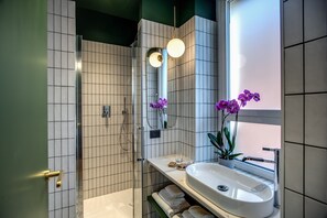 Classic Double or Twin Room | Bathroom - Palazzetto Trevi (Rome)