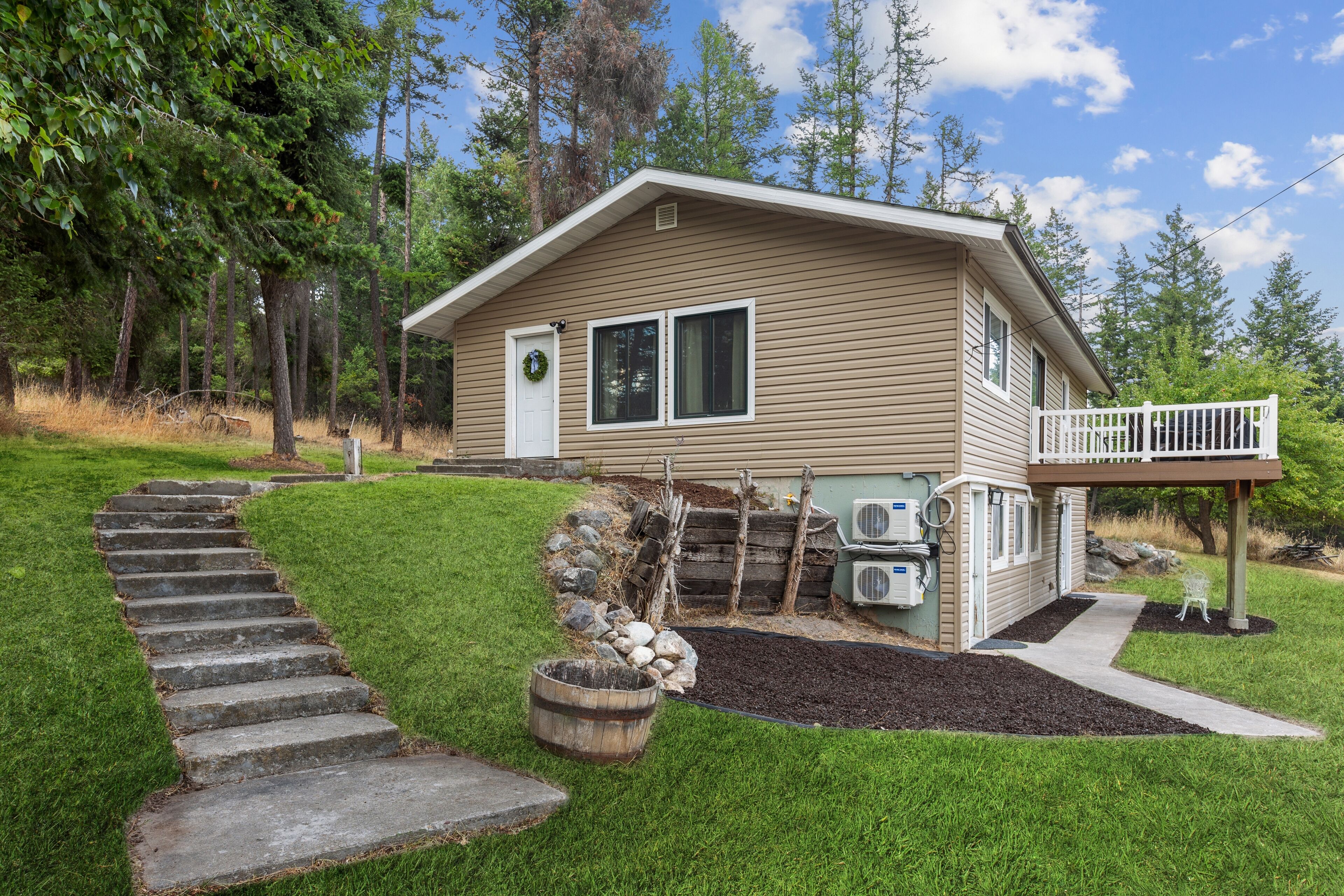Spacious Group Getaway Near Lake & Ski Mountain