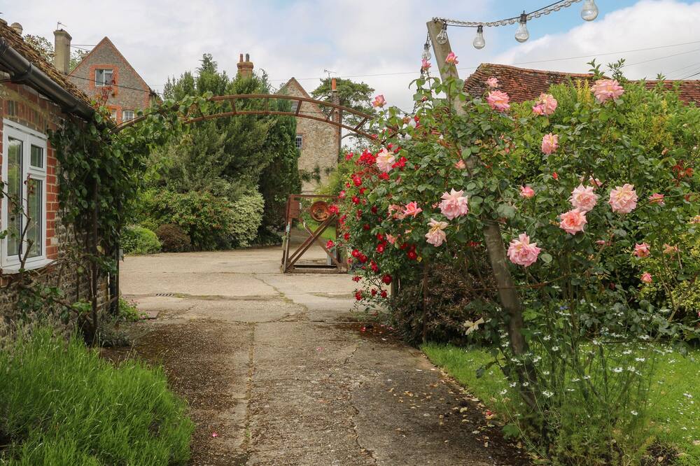Byre Cottage 3 - Eastergate