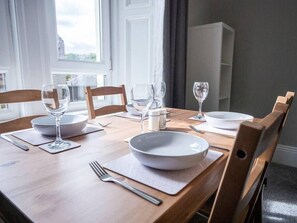 تناول الطعام