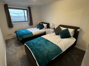 2 多间卧室、熨斗/熨衣板、旅行婴儿床、WiFi