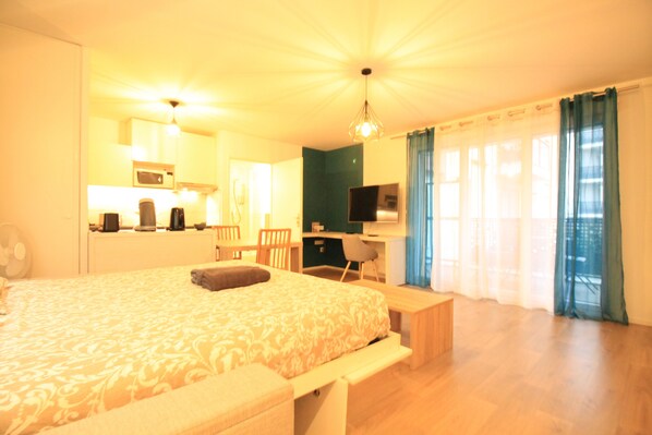 Desk, iron/ironing board, free WiFi, bed sheets