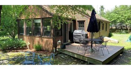 Lenox - Walk to Town - Berkshire Home