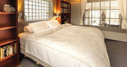 Luxury Living in Historic Bank: Haven of Art&Music