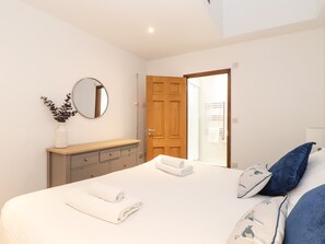 3 bedrooms, individually decorated, individually furnished, free WiFi - Pendeen (Falmouth)