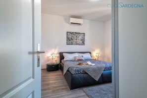 3 sovrum, skrivbord, strykjärn/strykbräda och resesäng