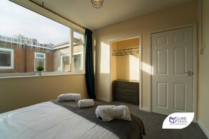 2 bedrooms, iron/ironing board, WiFi, bed sheets - Smart 2 Bed apt- Wifi- Yard-Nr Stadium- Durham (Durham)