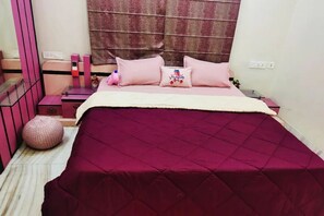 1 Schlafzimmer, Schreibtisch, Bügeleisen/Bügelbrett, kostenloses WLAN