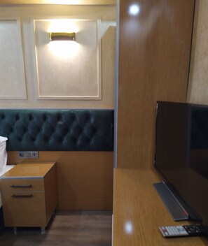 Doppia Standard | Biancheria da letto di alta qualità, minibar, una cassaforte in camera