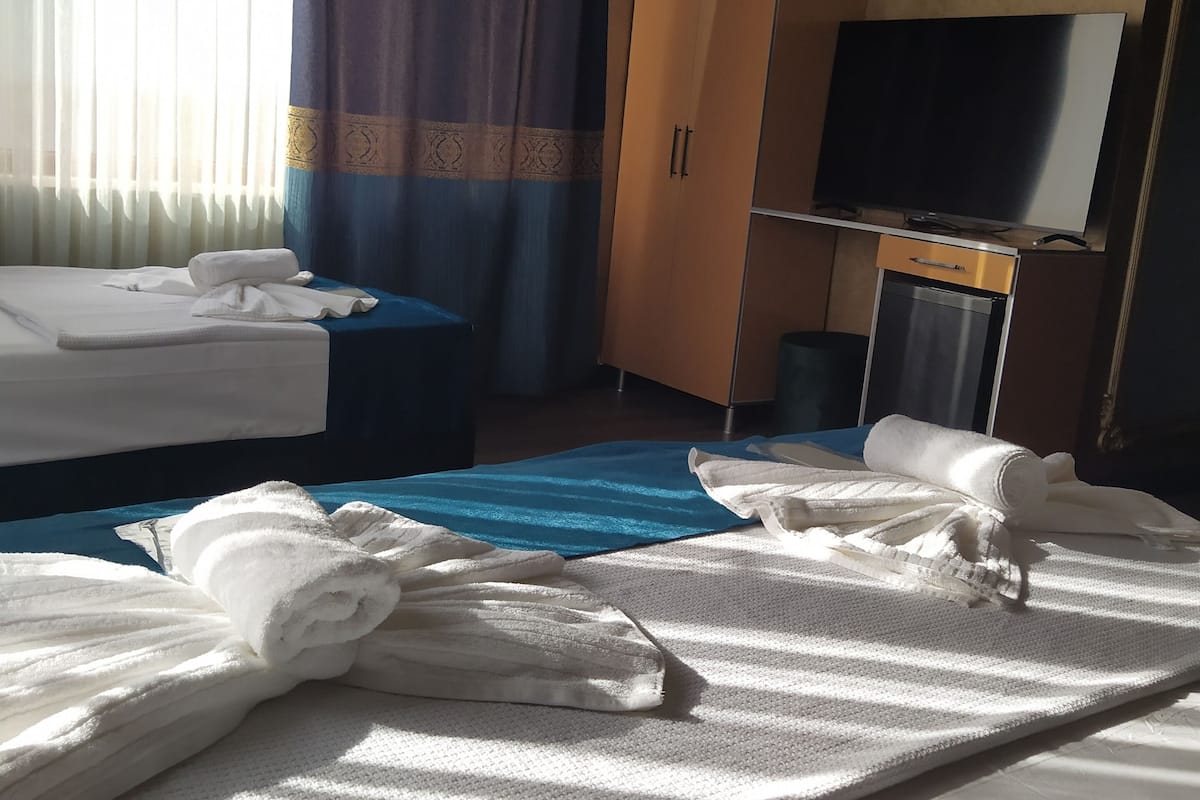 Premium bedding, minibar, in-room safe, blackout drapes