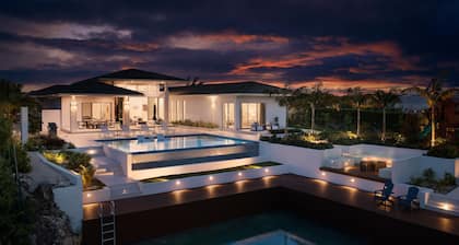 Luxury Villa - 4 Bedroom Waterfront Property