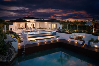 Luxury Villa - 4 Bedroom Waterfront Property